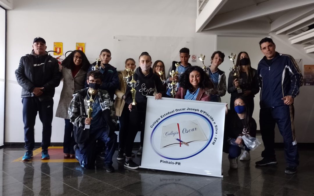 O Colégio Oscar recebeu hoje (17/05) a premiação do Jogos Interescolares de Pinhais